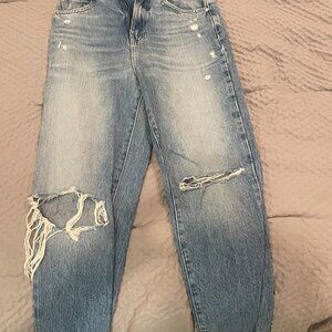 Zara Light-Wash Ripped Mom Jeans Size 2